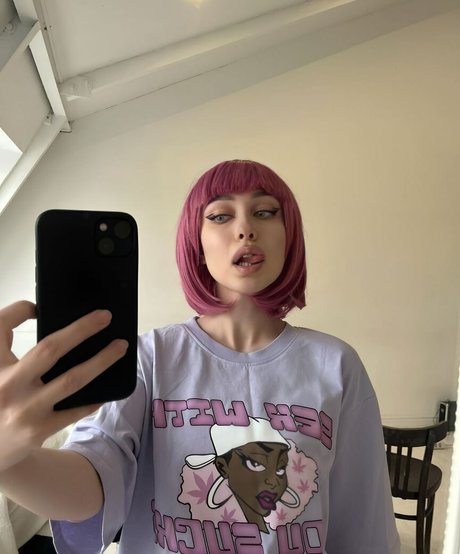 girlwalkingonfire modèle porno img