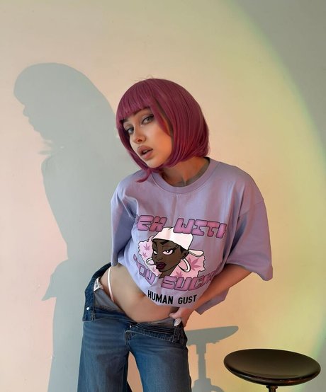 girlwalkingonfire étoile de l'art img