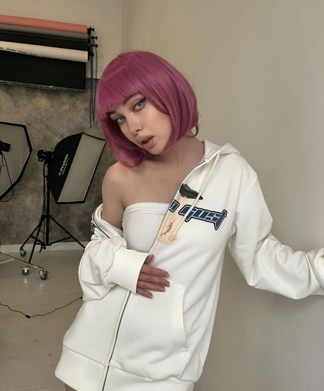 girlwalkingonfire modèle xxx img