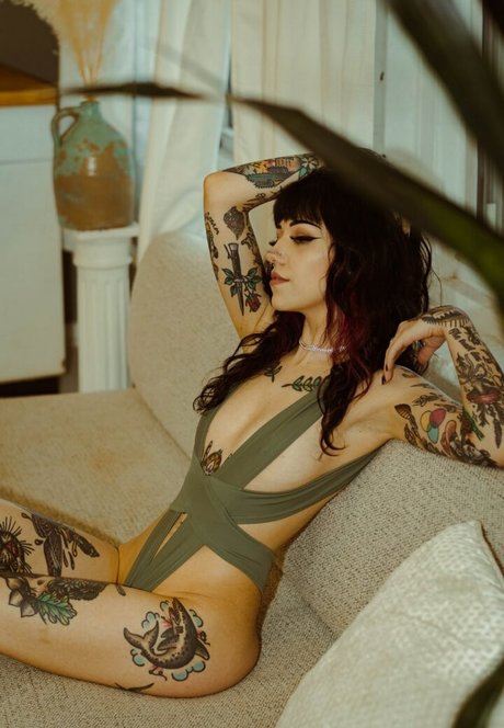 Fleursdansant actrice de nus archive