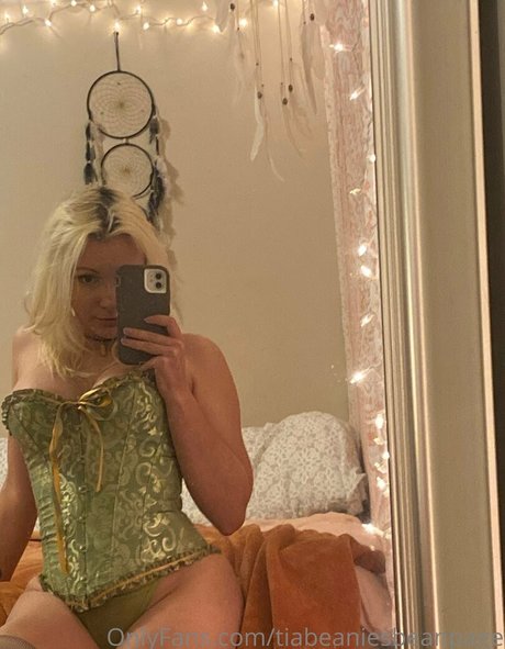 realprincesstiabeanie modèle des photos