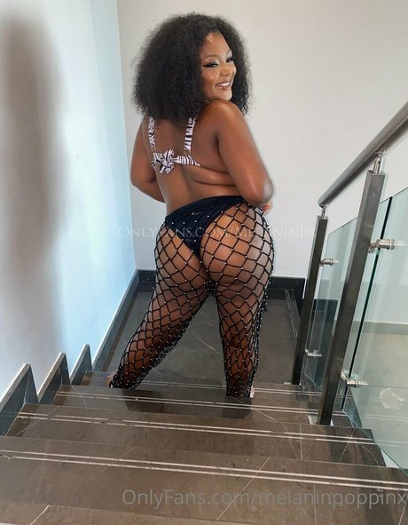 playwithnelx étoile sexy collection