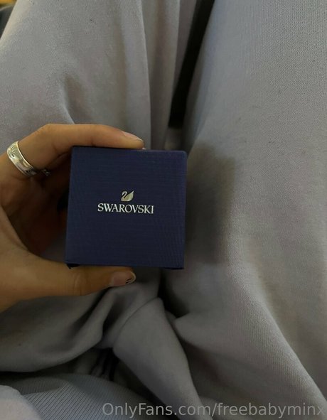 freebabyminx modèle hd des photos