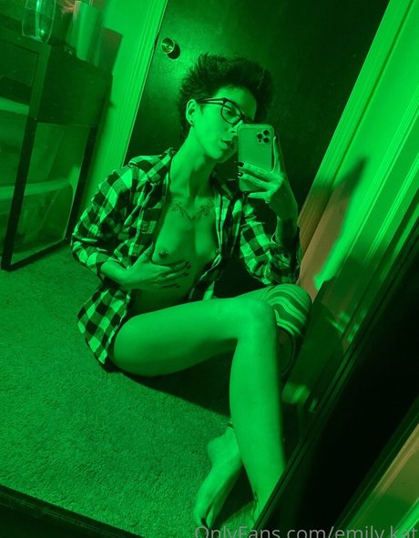 emily kat étoile sexy archive