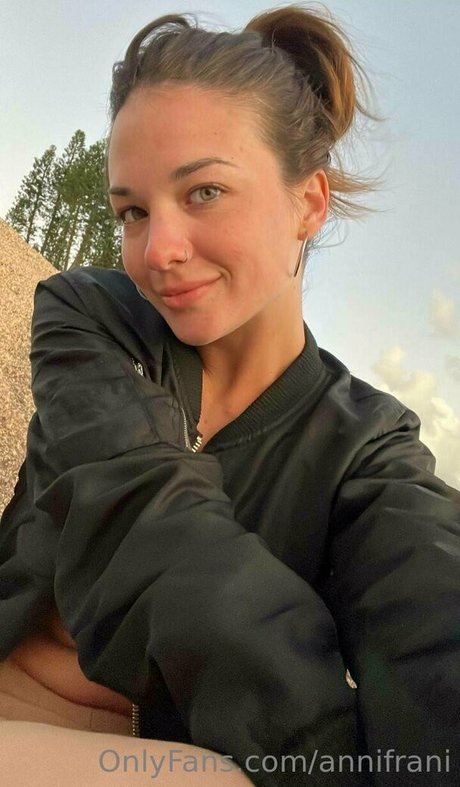 annifrani étoile sexy image