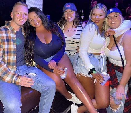 Jenn M modèle hd galeries