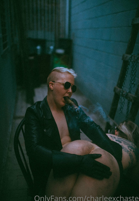 charleexchaste star du porno chaude image