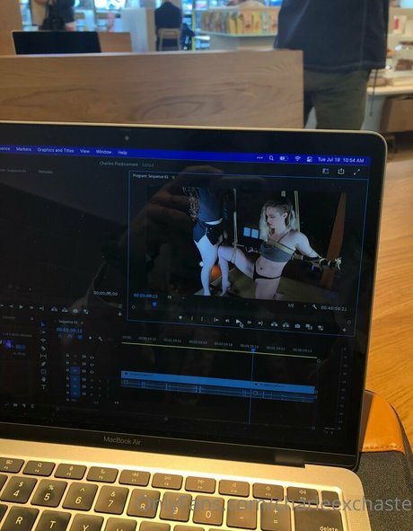 charleexchaste étoile exclusive galerie