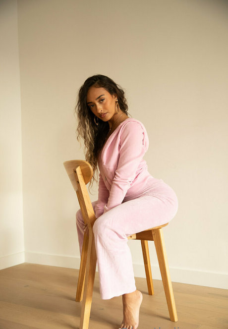 thaliapagan modèle chaud images