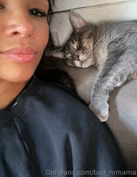 bad mmama modèle exclusif photos