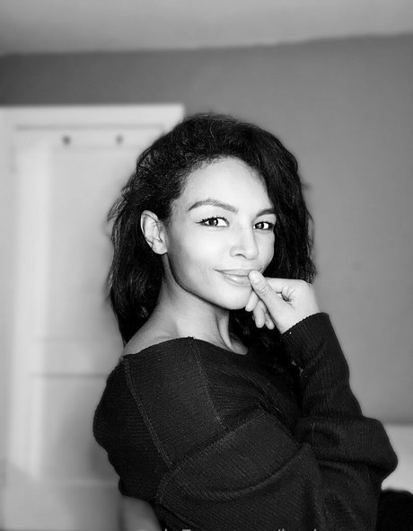 bad mmama joli modèle des photos