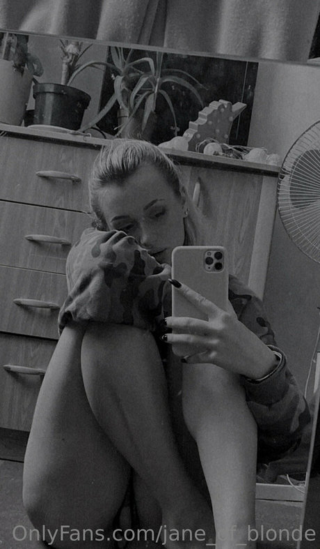 jane of blonde modèle pornographique photos