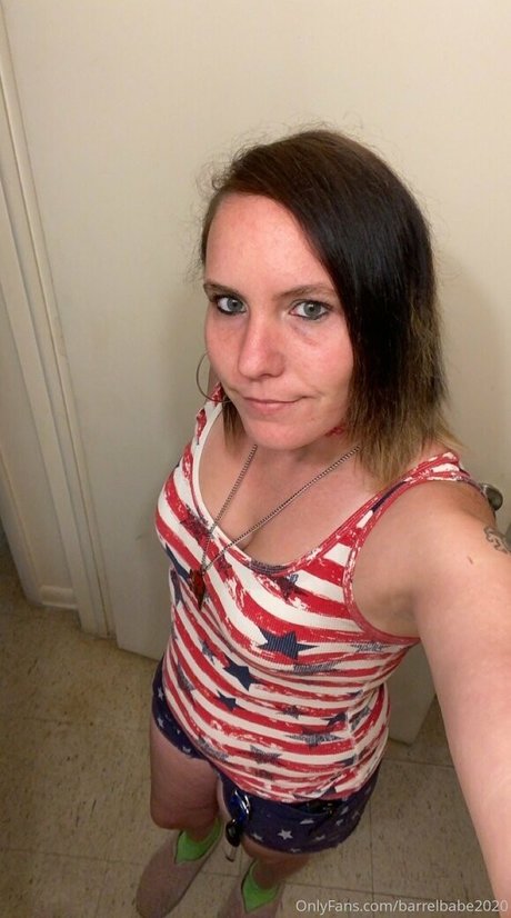barrelbabe2020 actrice artistique photos