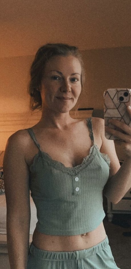 Dailyserena modèle exclusif des photos