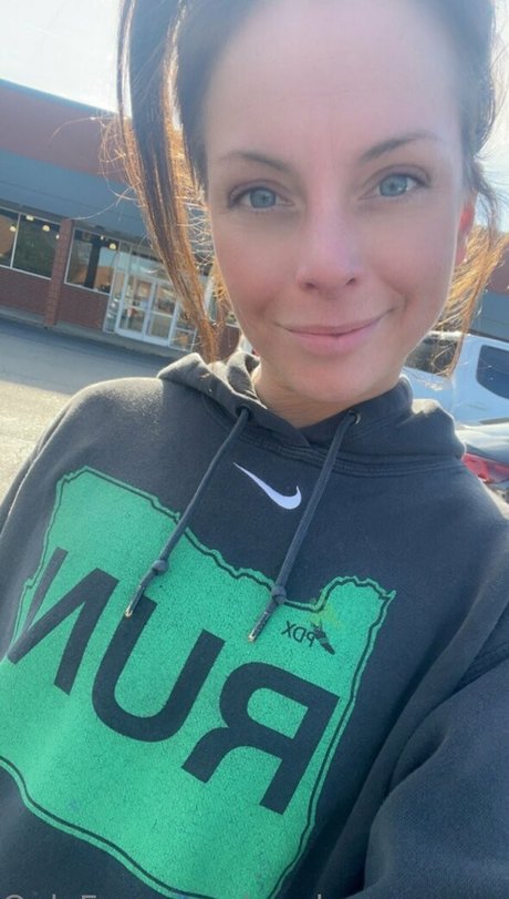 mademamamad modèle sexy images