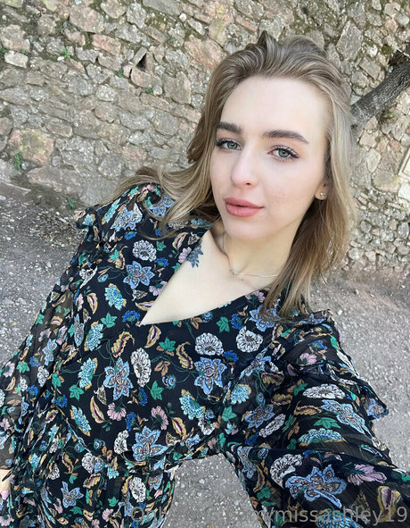 missashley19 star du porno exclusive image