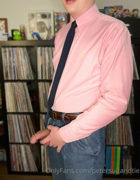 petersuitandtie actrice de sexe photos