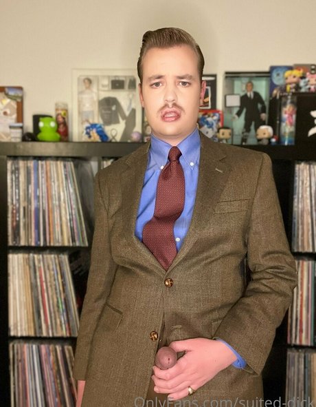 petersuitandtie modèle pornographique collection