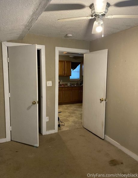 chloeyblack modèle parfait photos