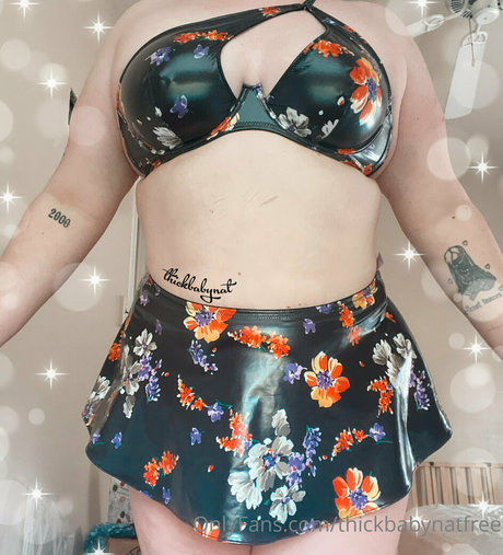 thickbabynatfree star du porno chaud des photos