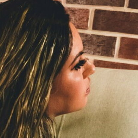 thebellamkay modèle sympa des photos