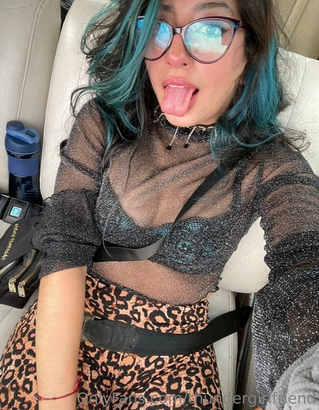 thundergirlfriend modèle chaud des photos