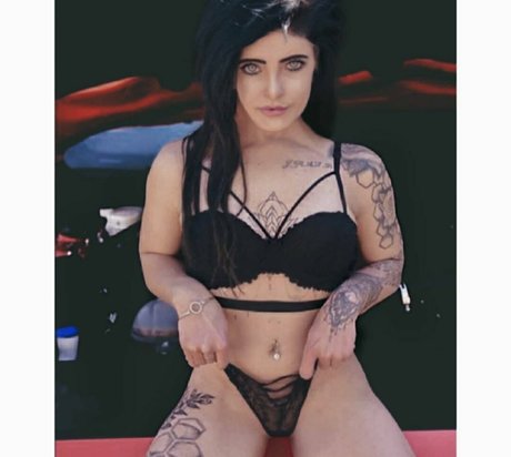 demigod jansevanrensburg star érotique galeries