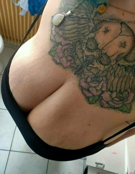 nezuko18 actrice chaude galerie