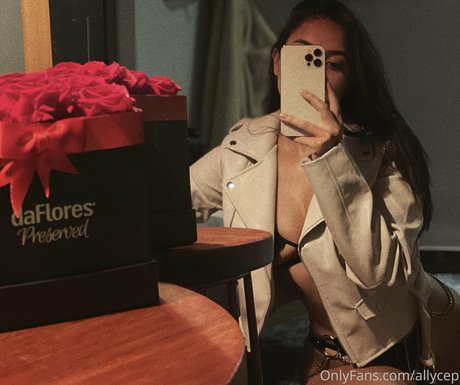 ceplia modèle porno galerie