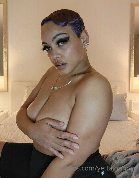 yettajobrown top star photos