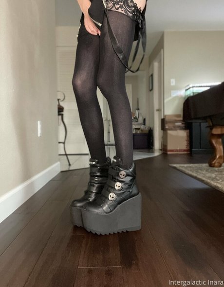 Alieninara modèle parfait archive