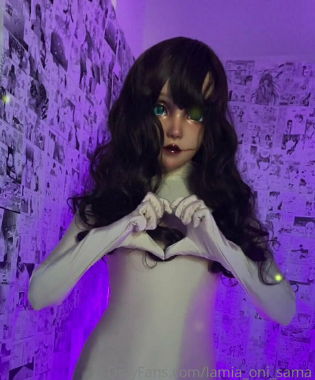 lamia oni sama étoile chaude galeries