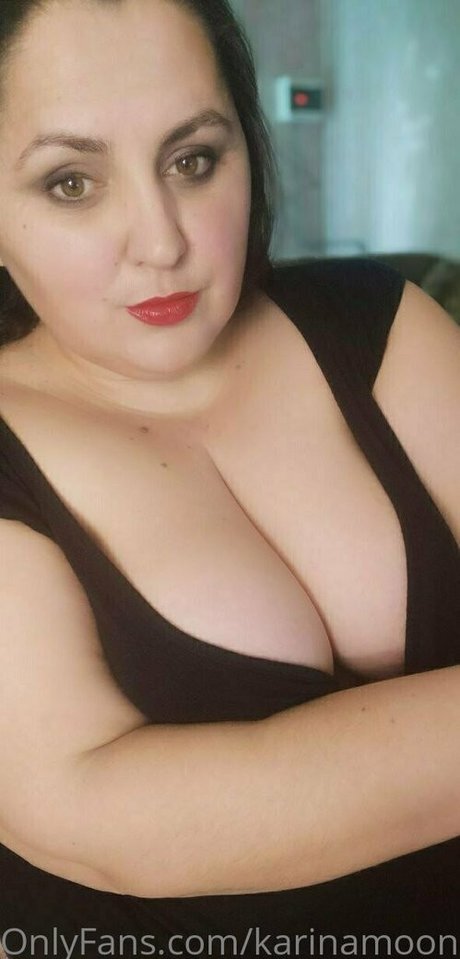 karinamoonn modèle gratuit galerie