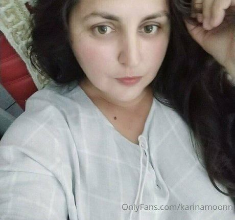 karinamoonn actrice xxx galerie