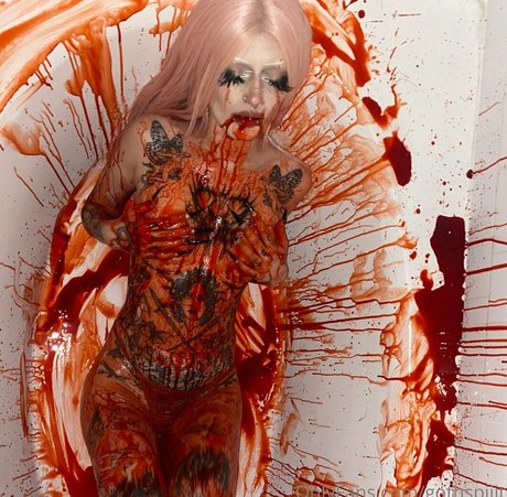 gothspiiit haut modèle des photos