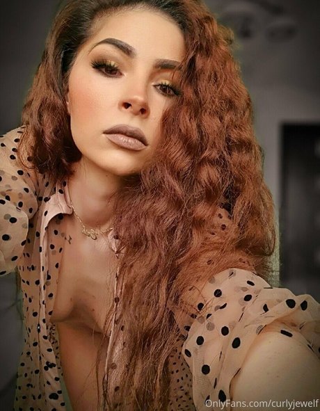 curlyjewelfree modèle exclusif galerie