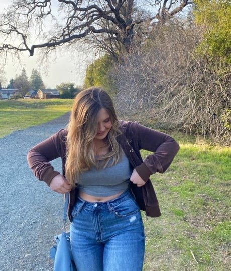 cameltoe uniquementfans parfait sympa photos