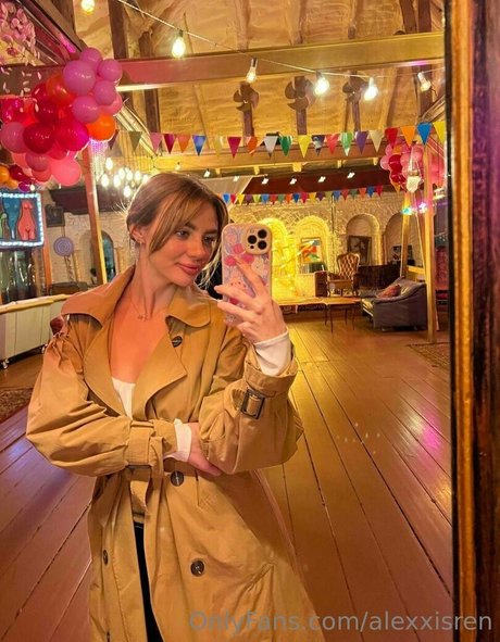 alexxisren jolie star du porno img