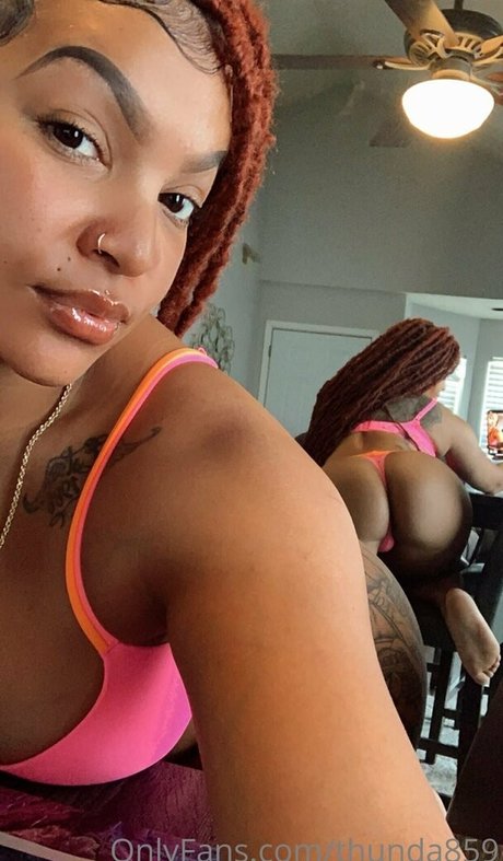 thunda859 modèle sexy img