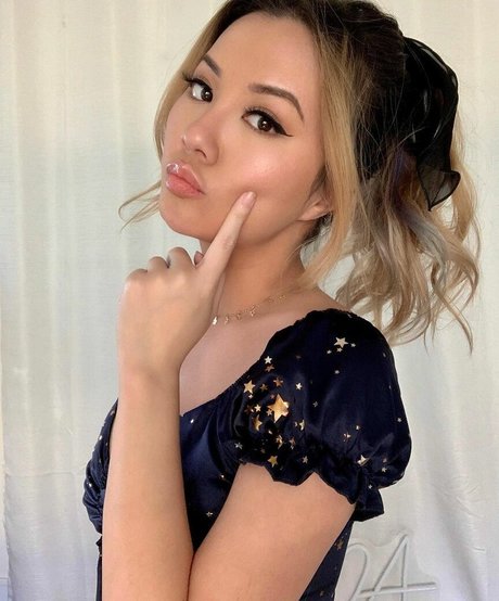 Gina Darling art star du porno galerie