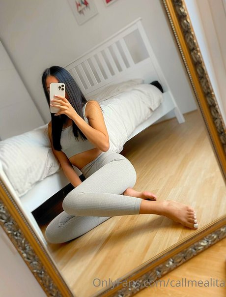 Callmealita étoile adulte galeries