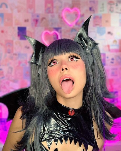 Nikki Barlowe modèle nu images