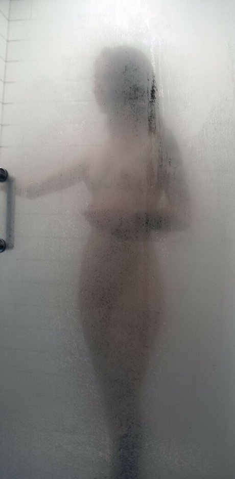 violets cabaret actrice nue archive