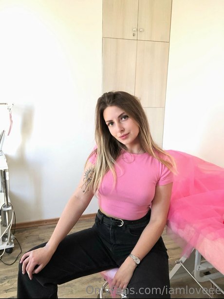 Luba from Ukraine modèle nu galeries