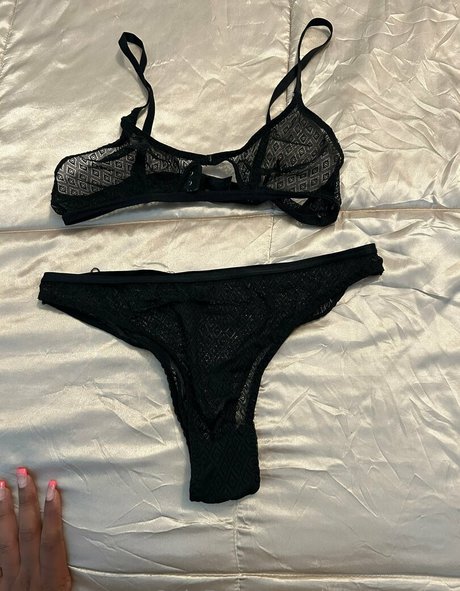 Sukari Sweets star du porno gratuit image