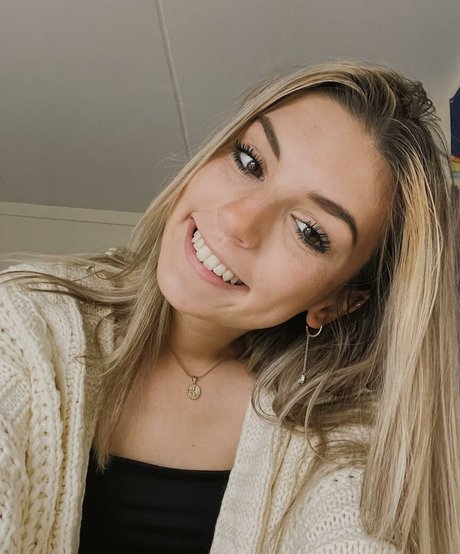 Daniella Vioti star du porno hd photo