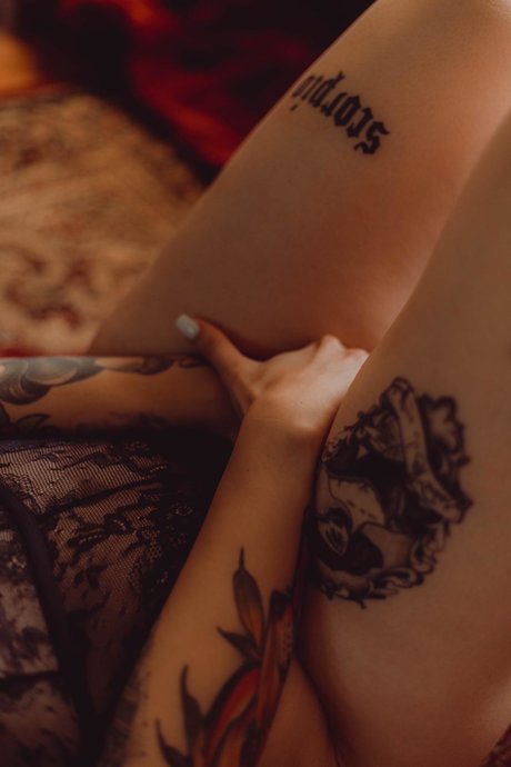 Thatsoraven95 art modèle photo