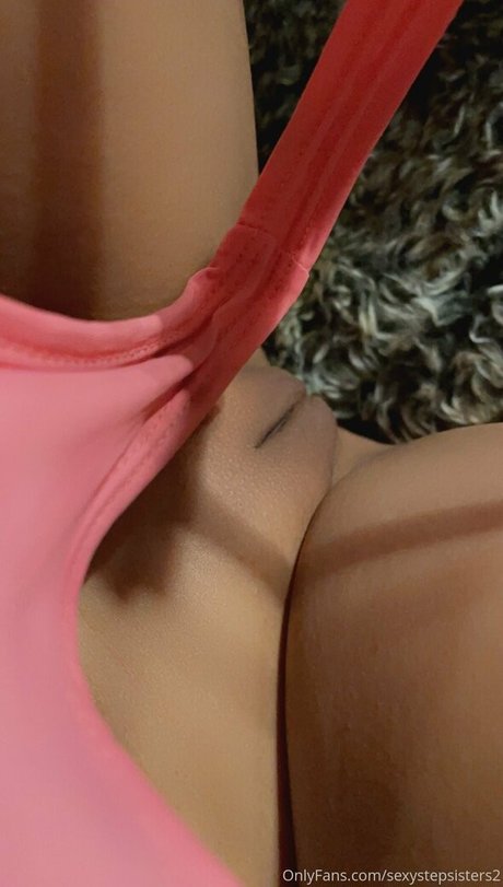 two naked sisters star du porno chaud galerie