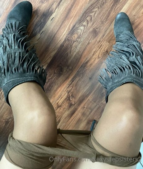 two naked sisters haut étoile image