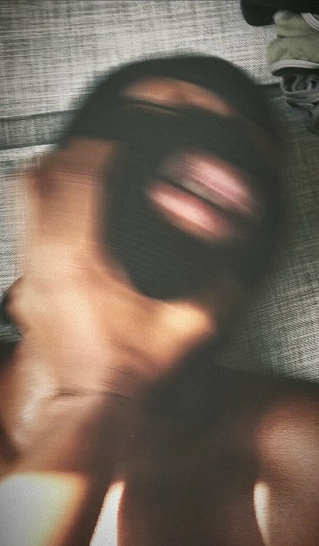 AllynRa star du porno exclusive galerie